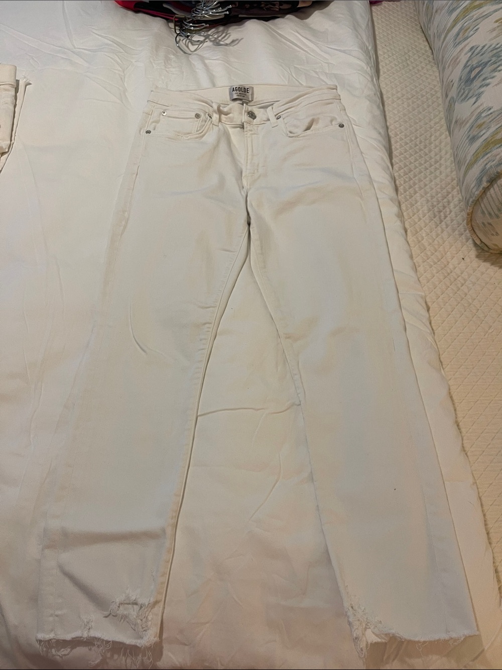 AgoldeWhite Skinny Jeans with Raw Hem